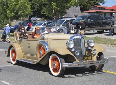 Tex Gieling and her unique automobile