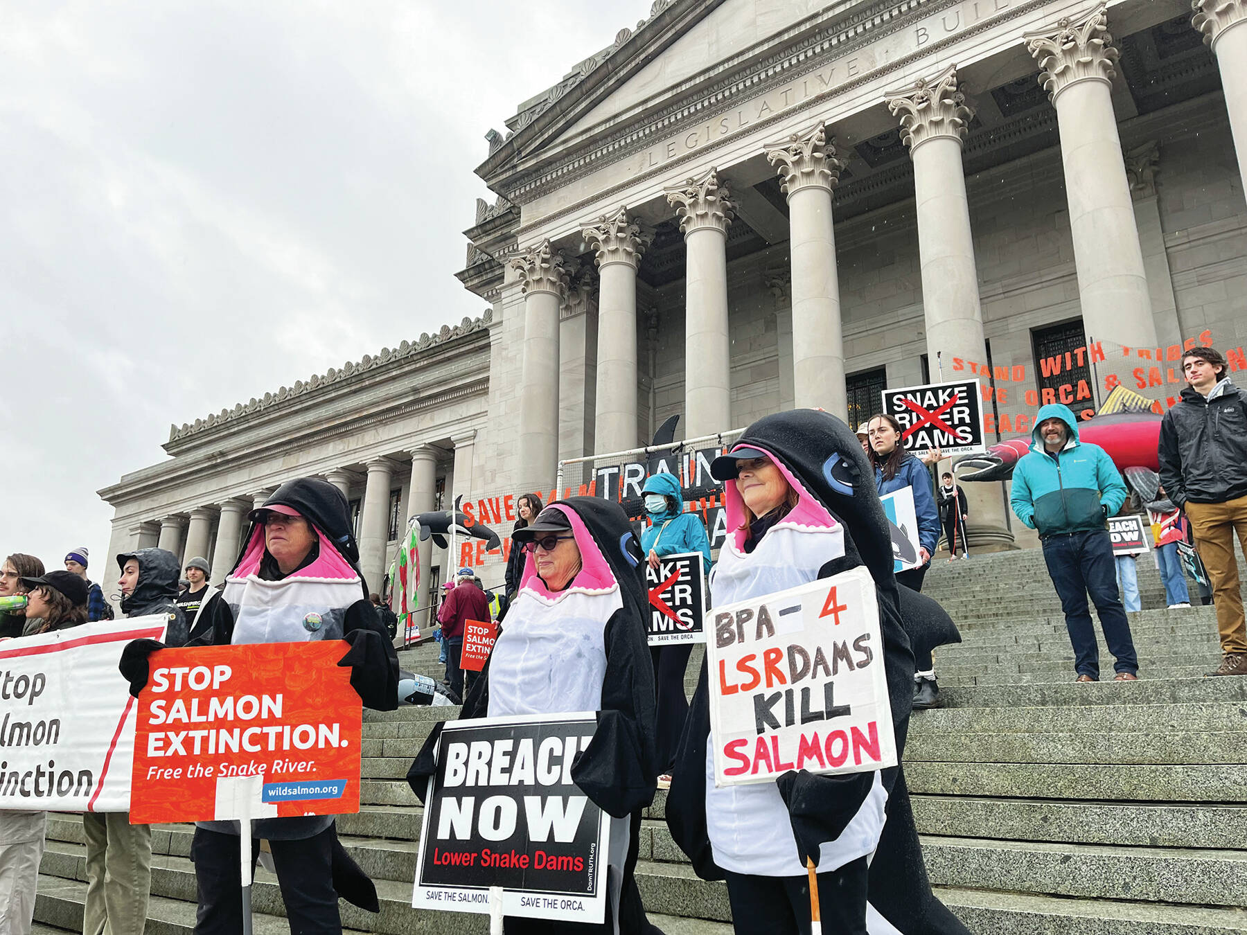 Contributed photo by Renee Diaz
Members of the Washington Youth Ocean and River Conservation Alliance and the Earth Ministry/Washington
Interfaith Power & Light marched from The Olympia Ballroom to the steps of the Capitol Jan. 13.